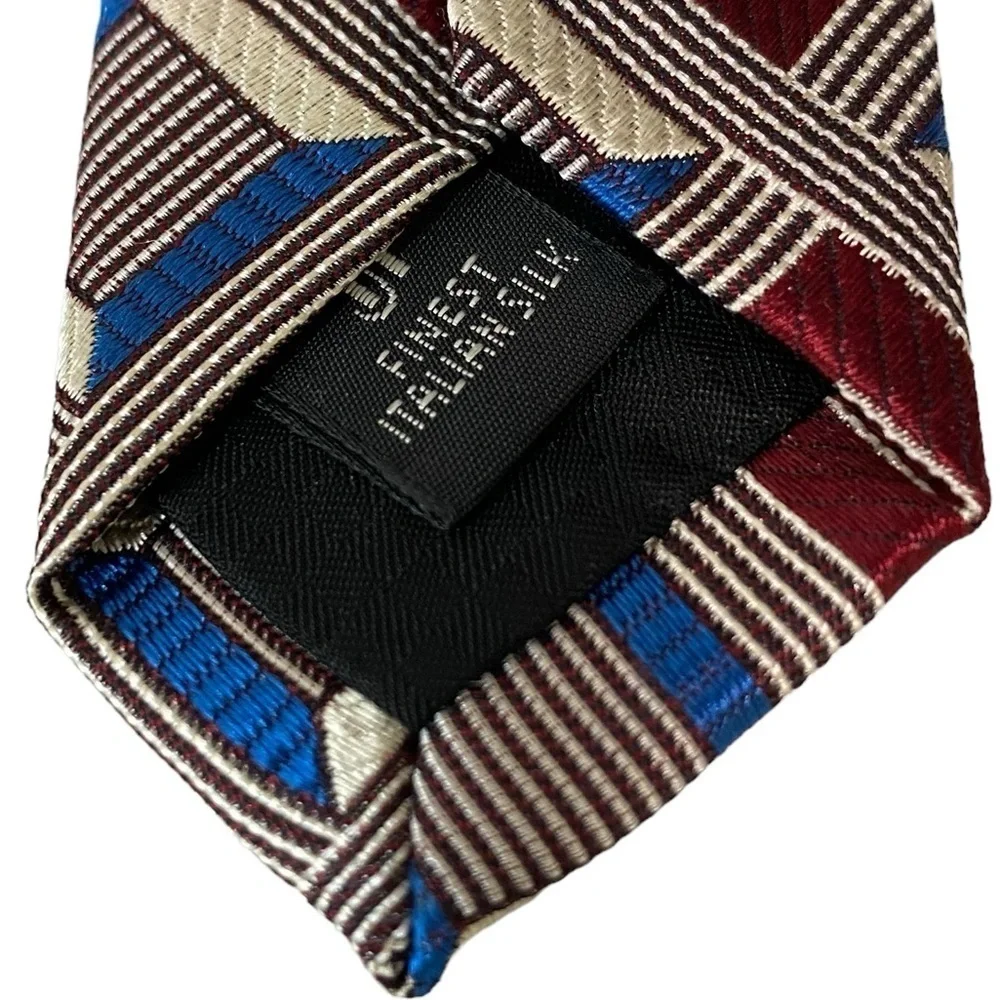 Hickey Freeman this tie